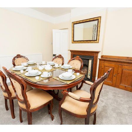 Sandown Villa Holiday Home Deal Exteriör bild